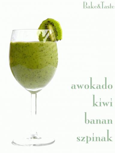 Smoothie z awokado, szpinaku, kiwi i banana