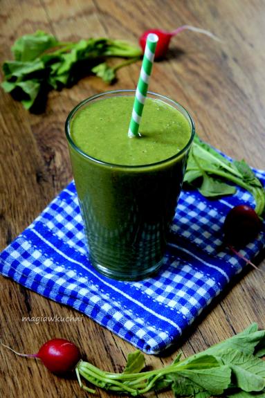 Smoothie z liści rzodkiewki