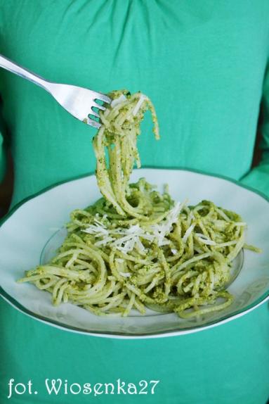 Spaghetti  z cytrynowo – pietruszkowym pesto