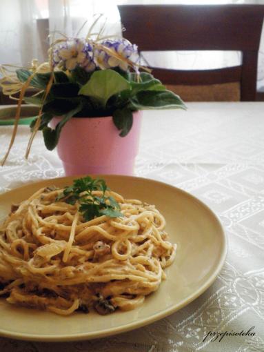 Spaghetti z tuńczykiem w sosie śmietanowym