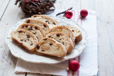 Stollen- tradycyjne Niemieckie ciasto świąteczne