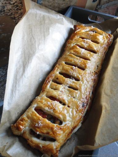 Strudel z karpiem oraz kapustą i grzybami