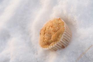 Świąteczne muffinki z żurawiną, gruszką i marcepanem