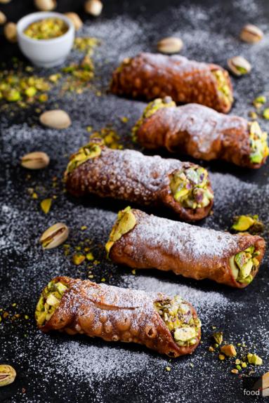 Sycylijskie cannoli z pistacjami