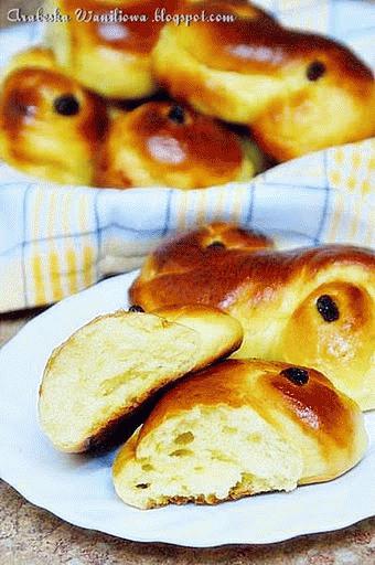 Szwedzkie bułeczki szafranowe (Lussekatter)