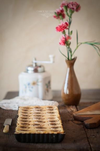 Tarta serowa z bananami i nutellą.