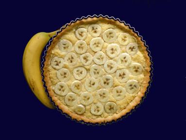 Tarta z kremem kokosowym i bananami