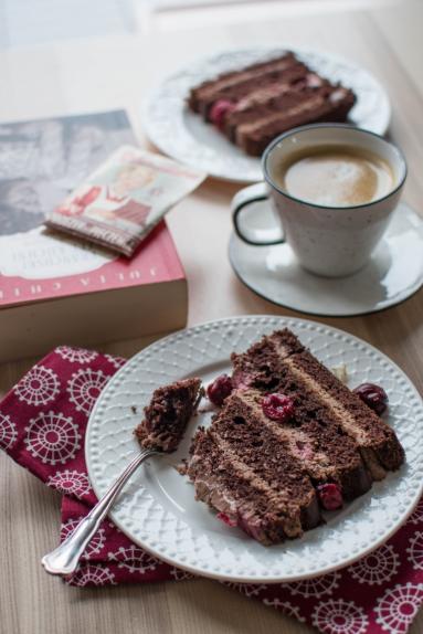 Tort czekoladowy z kremem czekoladowym