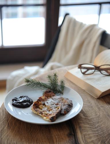 Tosty francuskie z Panettone z gorącymi powidłami