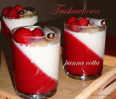 Truskawkowa panna cotta