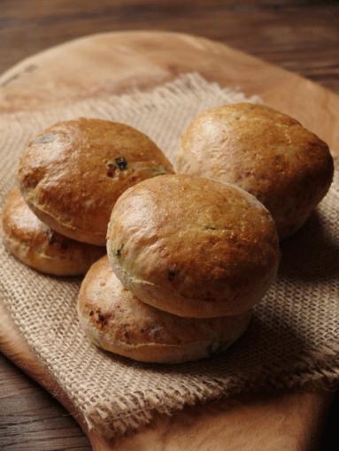 Twarogowo-szczypiorkowe Scones