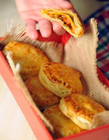 Tydzień z Lunchboxem #2: Empanadas z wędzonym kurczakiem