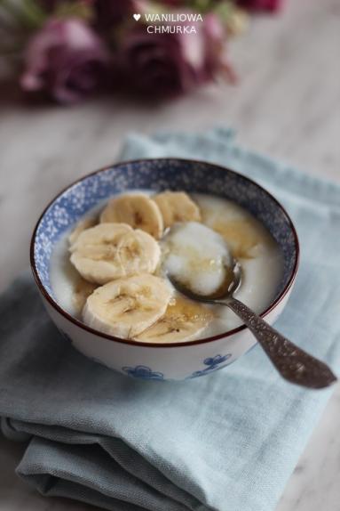 Wegańska kasza manna z bananem + kilka słów o mleku roślinnym