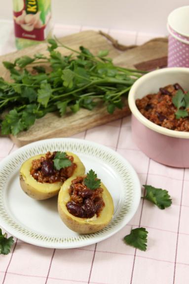 Ziemniaki faszerowane chilli con carne