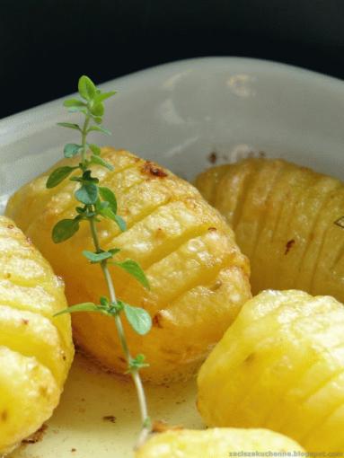 Ziemniaki Hasselback