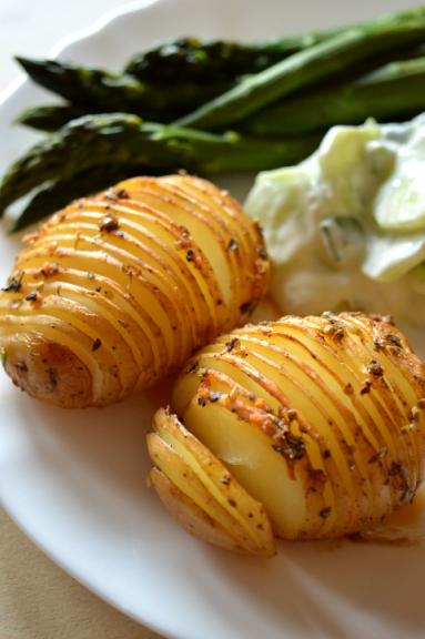 Ziemniaki Hasselback