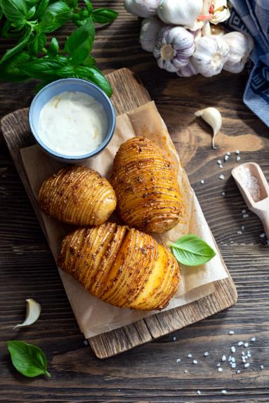 Ziemniaki Hasselback