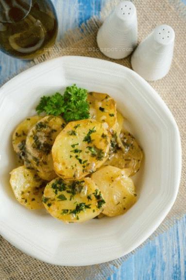 Ziemniaki w zielonym sosie (patatas en salsa verde)